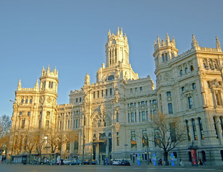 Ciudadanos acusa de doble moral al Ayuntamiento de Madrid por la renovación del contrato de ropa usada Ciudadanos acusa de doble moral al Ayuntamiento de Madrid por la renovación del contrato de ropa usada