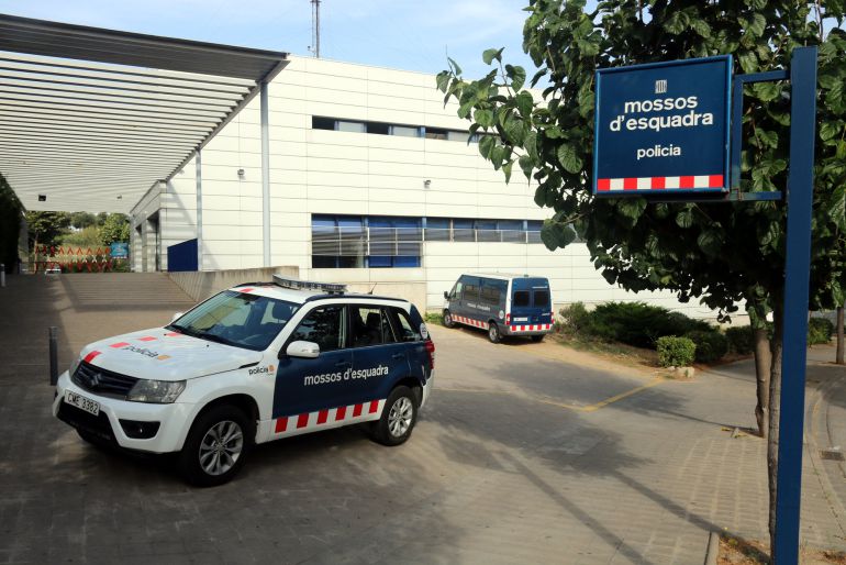 La comisaría de los Mossos d'Esquadra de Figueres La comisaría de los Mossos d'Esquadra de Figueres