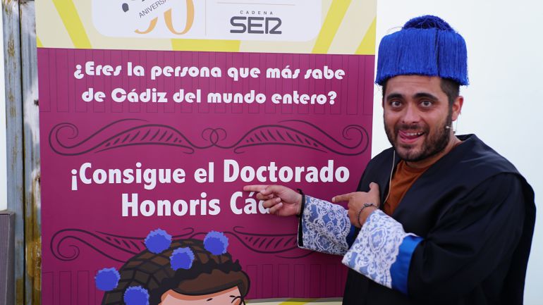 Javier García celebra su victoria en el Doctorado Honoris Cádiz 2017 Javier García celebra su victoria en el Doctorado Honoris Cádiz 2017