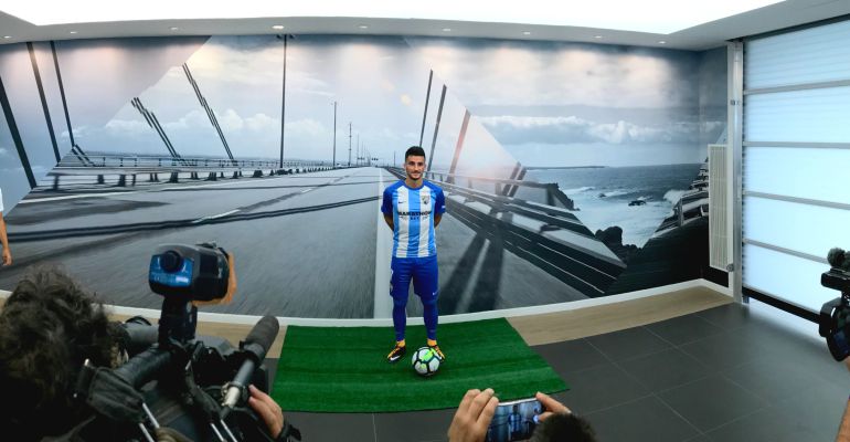 Presentación de Juankar como nuevo jugador del Málaga CF: Juankar consigue su deseada "estabilidad y tranquilidad" Presentación de Juankar como nuevo jugador del Málaga CF: Juankar consigue su deseada "estabilidad y tranquilidad"