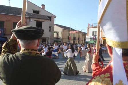 Las calles de la localidad han acogido danzas y pasacalles Las calles de la localidad han acogido danzas y pasacalles