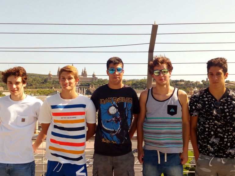 Nadadores del Pabellón Ourense, al finalizar el Campeonato de España en Terrasa en la categoría junior y absoluta, siendo un gran éxito sun participación. Nadadores del Pabellón Ourense, al finalizar el Campeonato de España en Terrasa en la categoría junior y absoluta, siendo un gran éxito sun participación.
