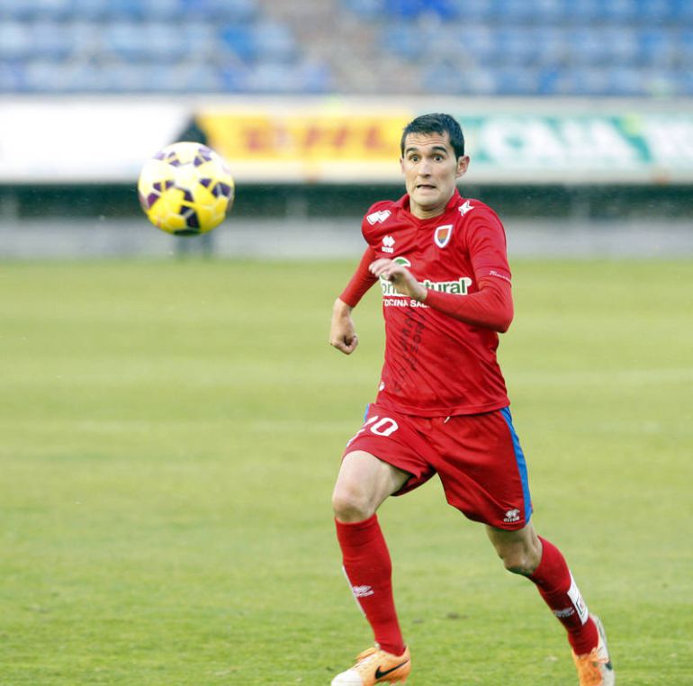 Antonio Tomás, con la camiseta del Numancia. Antonio Tomás, con la camiseta del Numancia.