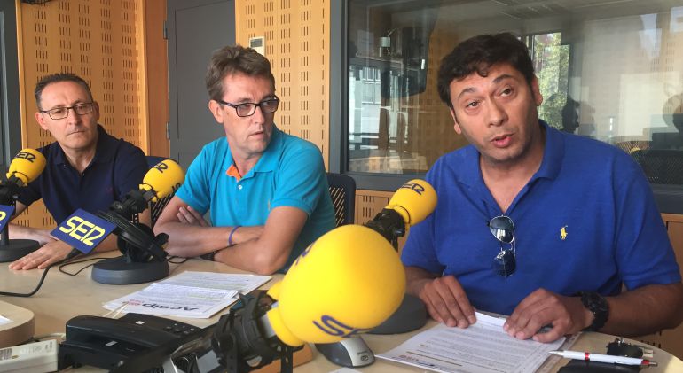 Los representantes de ACAIP, en los estudios de la Cadena SER Los representantes de ACAIP, en los estudios de la Cadena SER