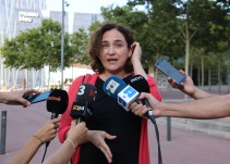 Colau exige a Cifuentes que no haga alarmismo ni difamación el turismo