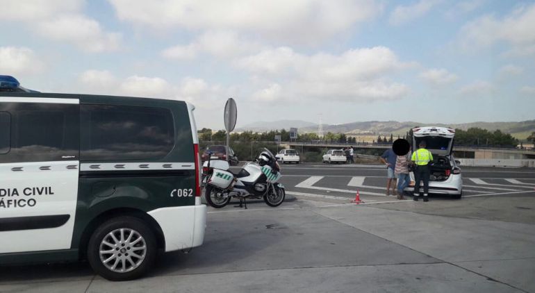Control de alcoholemia de la Guardia Civil Control de alcoholemia de la Guardia Civil