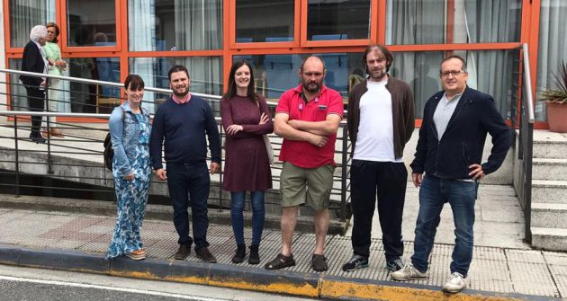 La diputada del BNG, Olalla Rodil, visitó O Valadouro para conocer la situación