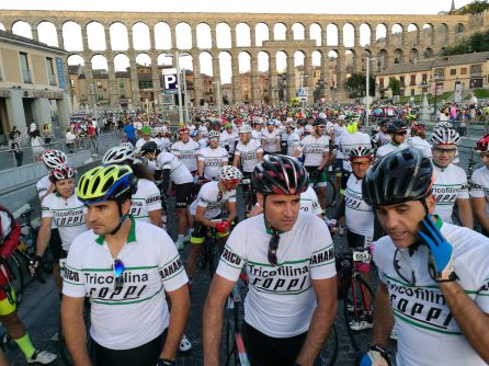 Cerca de 2.500 ciclistas han tomado la salida en la XXIV edición de esta marcha cicloturista Cerca de 2.500 ciclistas han tomado la salida en la XXIV edición de esta marcha cicloturista