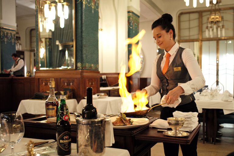 "Es un paso más para garantizar los salarios correspondientes en los hoteles" "Es un paso más para garantizar los salarios correspondientes en los hoteles"