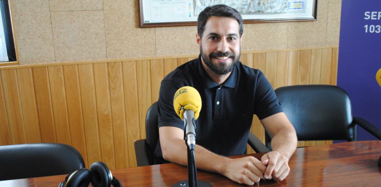 El entrenador de la UB Conquense, Luis Ayllón, fue entrevistado en el primer Ser Deportivos Cuenca de la temporada El entrenador de la UB Conquense, Luis Ayllón, fue entrevistado en el primer Ser Deportivos Cuenca de la temporada