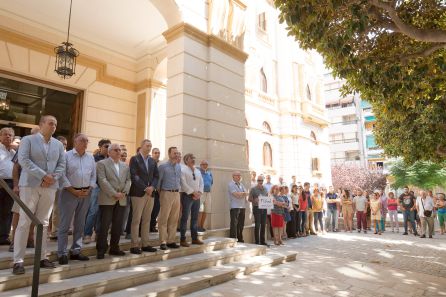 Alicante: Alicante, con las víctimas del atentado Alicante: Alicante, con las víctimas del atentado