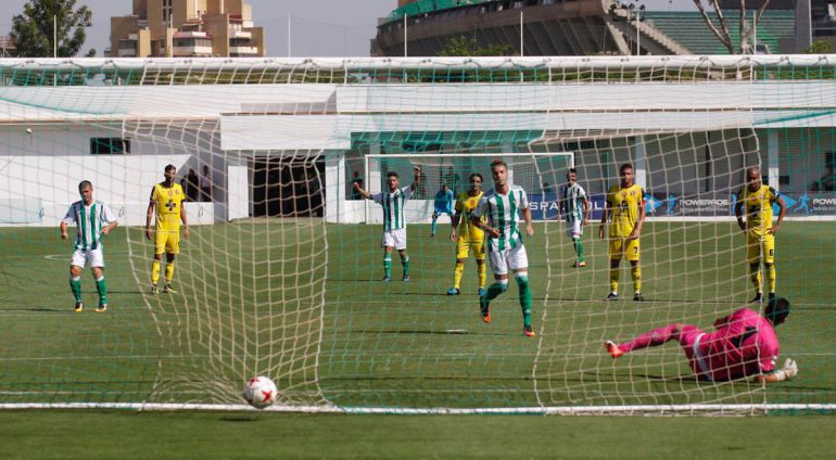 El filial del Betis golea al Lorca Deportiva El filial del Betis golea al Lorca Deportiva
