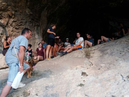 Durante los ratos de ocio los voluntarios estan conociendo los parajes del entorno Durante los ratos de ocio los voluntarios estan conociendo los parajes del entorno