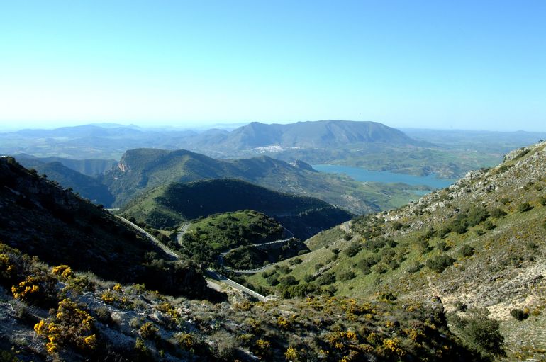 Paisaje de la Sierra de Cádiz, comarca donde se produjo la marcha reivindicativa y la detención de Juan Clavero Paisaje de la Sierra de Cádiz, comarca donde se produjo la marcha reivindicativa y la detención de Juan Clavero