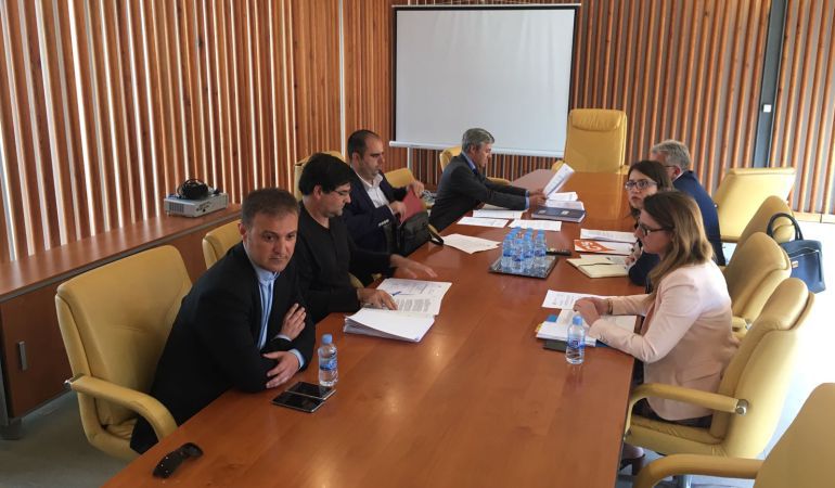 Imagen de una sesión anterior de la comisión Imagen de una sesión anterior de la comisión