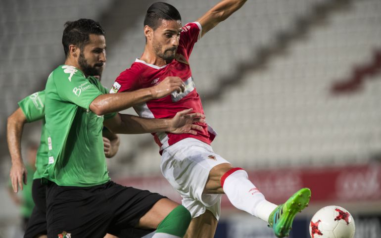 Curto da el pase copero a un Real Murcia que ya espera al Racing de Ferrol Curto da el pase copero a un Real Murcia que ya espera al Racing de Ferrol