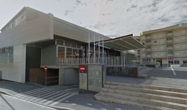 Plaza del Mercat Guardamar con la Escuela de música y el aparcamiento Plaza del Mercat Guardamar con la Escuela de música y el aparcamiento