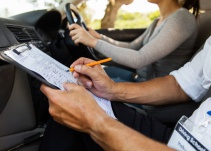 Los examinadores de la DGT, de nuevo en huelga