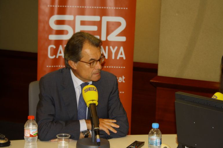 Artur Mas en los estudios de Radio Barcelona Artur Mas en los estudios de Radio Barcelona