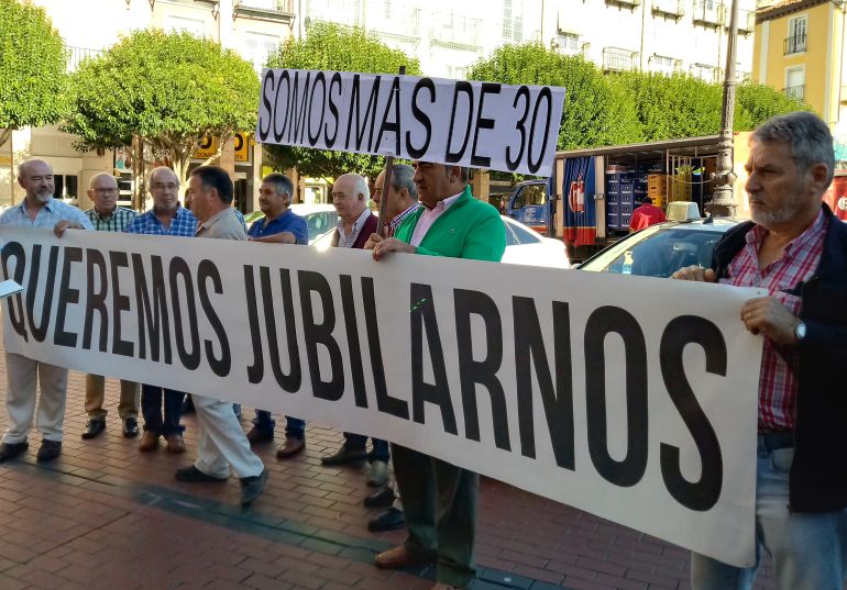 Taxi: Los taxistas quieren poder jubilarse Taxi: Los taxistas quieren poder jubilarse