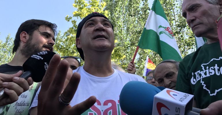 Andrés Bódalo atendiendo a los medios durante su primera salida de prisión el pasado mes de mayo. Andrés Bódalo atendiendo a los medios durante su primera salida de prisión el pasado mes de mayo.