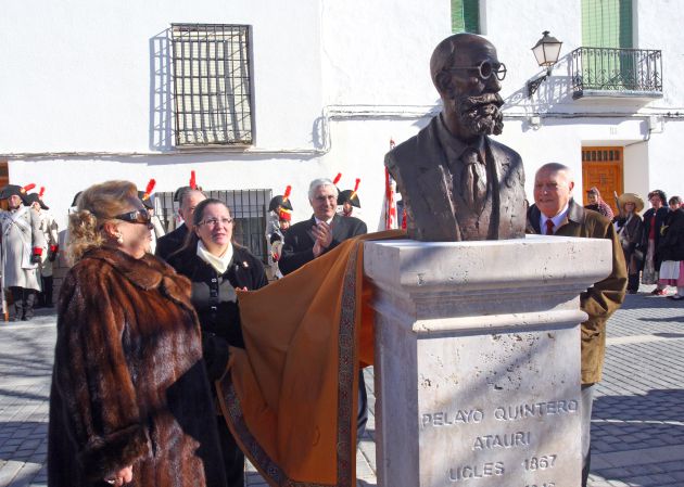 Inauguración del busto de Pelayo Quintero en Uclés el 22 de enero de 2011. Inauguración del busto de Pelayo Quintero en Uclés el 22 de enero de 2011.