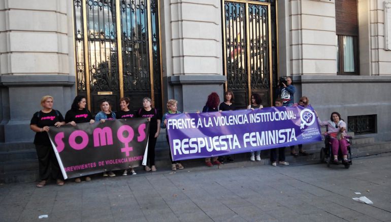 Concentración en la plaza de España de apoyo a Juana Rivas Concentración en la plaza de España de apoyo a Juana Rivas