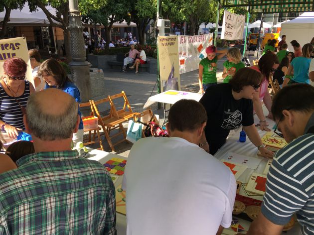 Los talleres y las actividades son gratuitas y no requieren inscripción previa Los talleres y las actividades son gratuitas y no requieren inscripción previa