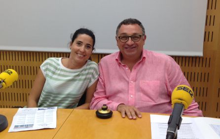 Raquel Ballester (organizadora de las actividades conmemorativas del 10 aniversario de la Marina de València) y Vicent Llorens, director general del Consorcio Valencia 2007 Raquel Ballester (organizadora de las actividades conmemorativas del 10 aniversario de la Marina de València) y Vicent Llorens, director general del Consorcio Valencia 2007