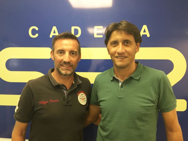 Gustavo Siviero y Pedro Vera, en los estudios de Radio Alicante Gustavo Siviero y Pedro Vera, en los estudios de Radio Alicante