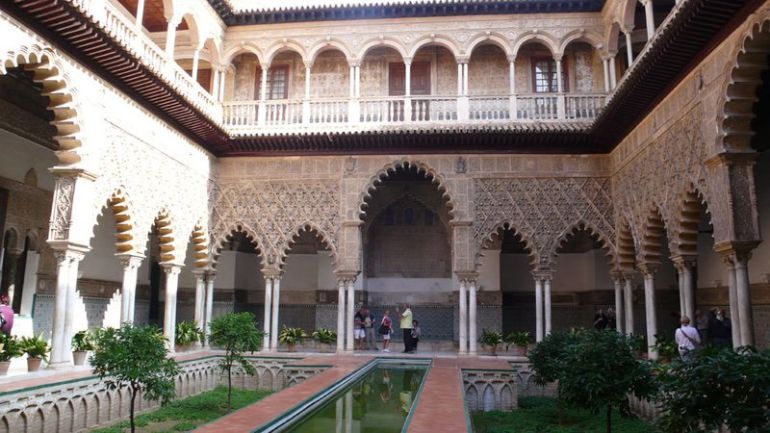 Patronato del Alcázar: El Patronato del Alcázar trata el informe de Icomos, la apertura de la cripta y subir dos euros la entrada Patronato del Alcázar: El Patronato del Alcázar trata el informe de Icomos, la apertura de la cripta y subir dos euros la entrada