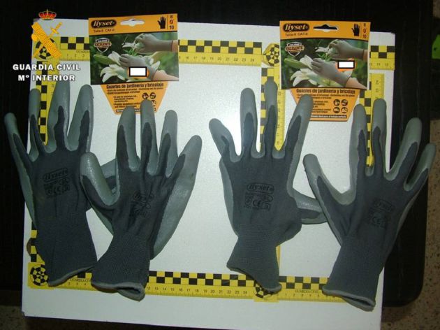 Guantes de jardinería utilizados en los robos Guantes de jardinería utilizados en los robos