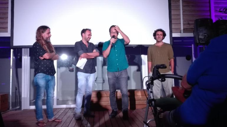 David Monthiel (de verde) agradece el premio conseguido con 'La memoria fantasma' David Monthiel (de verde) agradece el premio conseguido con 'La memoria fantasma'