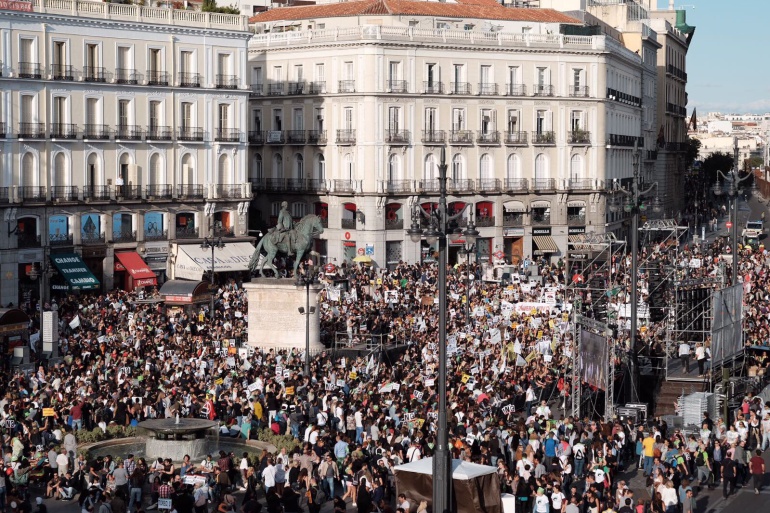 Los manifestantes concentrados al inicio de la reivindicación en Puerta del Sol.