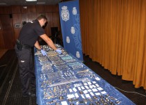 Detenido por atracar una joyería armado con una pistola y un cuchillo