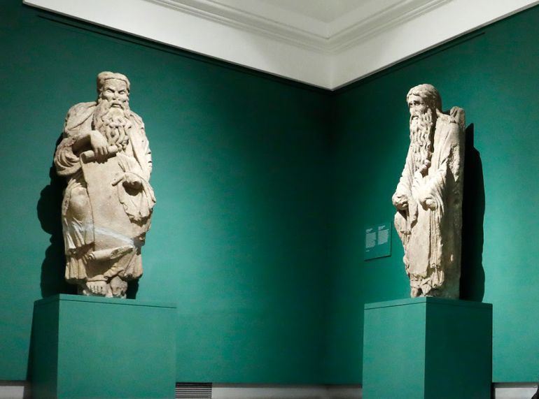 Santiago da 15 días a los Franco para devolver las estatuas del Mestre Mateo Santiago da 15 días a los Franco para devolver las estatuas del Mestre Mateo