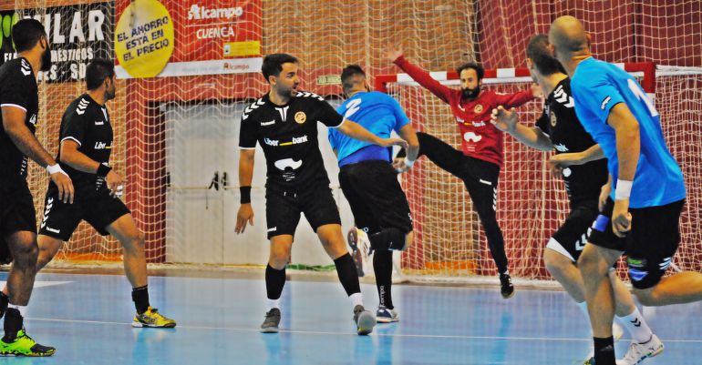 Imagen correspondiente al partido de pretemporada entre el Ciudad Encantada y el Balonmano Benidorm Imagen correspondiente al partido de pretemporada entre el Ciudad Encantada y el Balonmano Benidorm