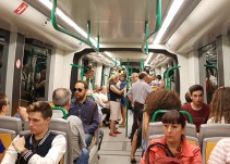 El metro ha contado con más de 70.000 usuarios el fin de semana