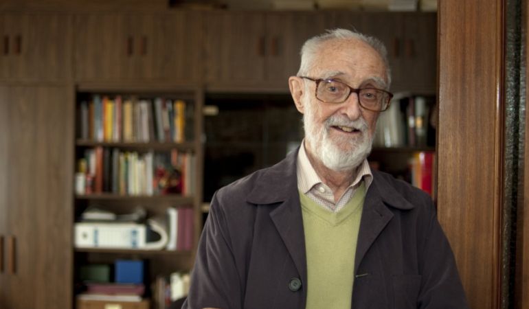 A pesar de su fallecimiento en 2013 José Luis Sampedro sigue vivo en cada uno de sus libros A pesar de su fallecimiento en 2013 José Luis Sampedro sigue vivo en cada uno de sus libros