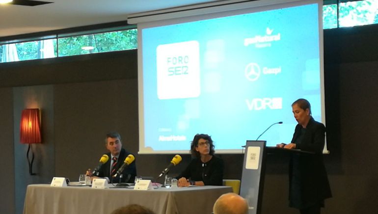 La presidenta del Gobierno de Navarra, Uxue Barkos, protagoniza una nueva sesión del Foro Ser Navarra con una conferencia titulada "Navarra ganando el futuro"
La presidenta del Gobierno de Navarra, Uxue Barkos, protagoniza una nueva sesión del Foro Ser Navarra con una conferencia titulada "Navarra ganando el futuro"