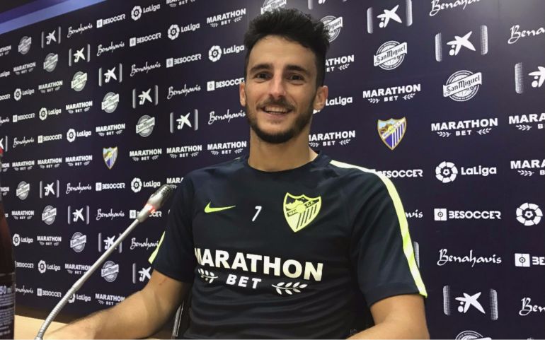 Juankar, jugador del Málaga CF sobre Sevilla, Ontiveros, Adrián González, Míchel González: Juankar a Ontiveros: "Toca currar, venir el primero e irse el último" Juankar, jugador del Málaga CF sobre Sevilla, Ontiveros, Adrián González, Míchel González: Juankar a Ontiveros: "Toca currar, venir el primero e irse el último"