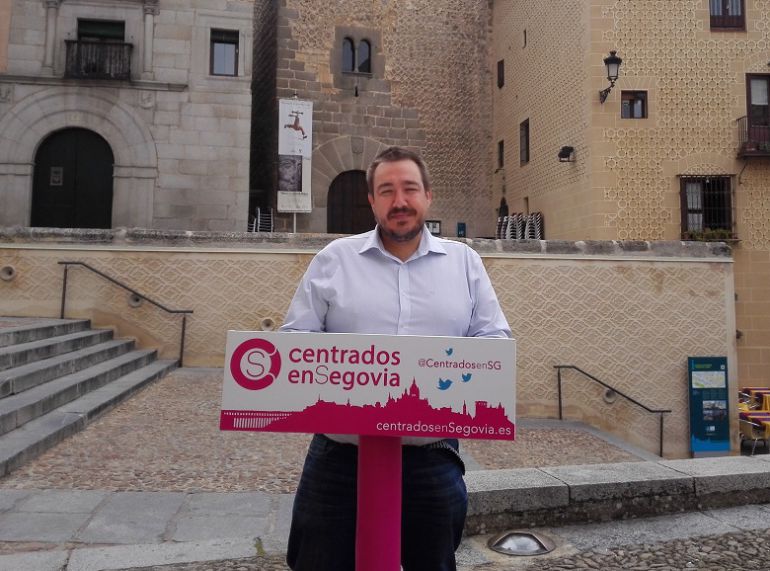El diputado provincial Juan Ángel Ruíz ha anunciado la puesta en marcha de un portal de transparencia El diputado provincial Juan Ángel Ruíz ha anunciado la puesta en marcha de un portal de transparencia