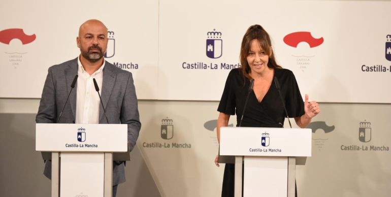 José García Molina, vicepresidente segundo de Castilla-La Mancha, e Inmaculada Herranz, consejera de coordinación del Plan de Garantías Ciudadanas José García Molina, vicepresidente segundo de Castilla-La Mancha, e Inmaculada Herranz, consejera de coordinación del Plan de Garantías Ciudadanas