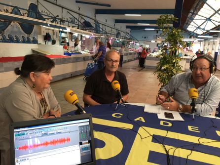 Rita Velázquez, viuda del artista Nacho Falgueras y Pepe Guirado mientras intervienen en Hoy por Hoy. Rita Velázquez, viuda del artista Nacho Falgueras y Pepe Guirado mientras intervienen en Hoy por Hoy.