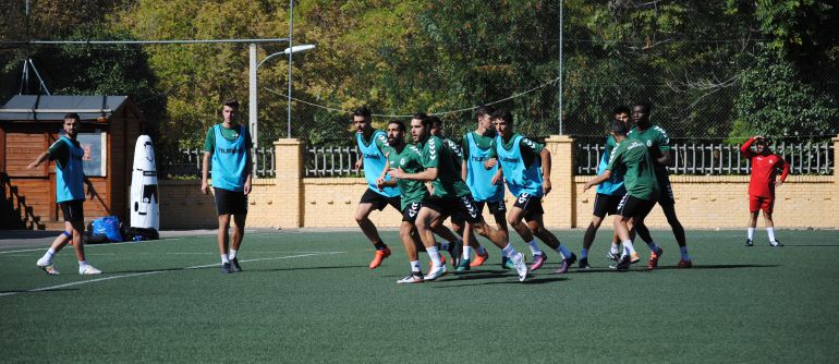 El Conquense se entrena de cara al partido ante el Madridejos El Conquense se entrena de cara al partido ante el Madridejos