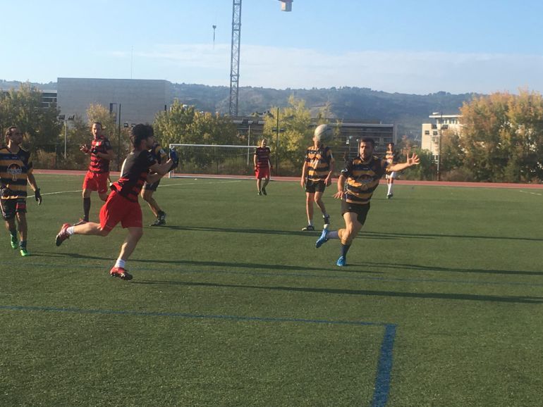 Cara e Cruz, para Auriense no inicio de esta nova tempada, derrota na categoría masculina e victoria na feminina Cara e Cruz, para Auriense no inicio de esta nova tempada, derrota na categoría masculina e victoria na feminina