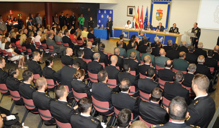 El alcalde elogia la labor de los cuerpos de Seguridad del Estado en el día de la Policía Nacional. El alcalde elogia la labor de los cuerpos de Seguridad del Estado en el día de la Policía Nacional.