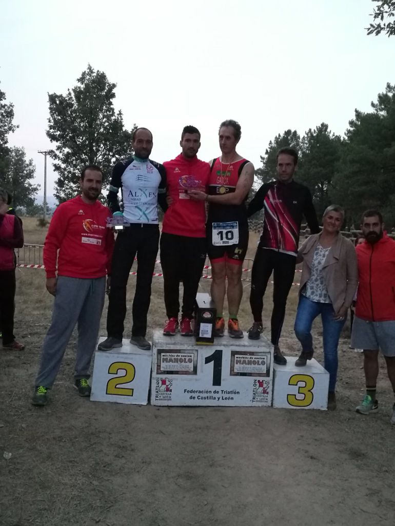 Podio masculino, con la presencia del padre de María García Rubio. Podio masculino, con la presencia del padre de María García Rubio.
