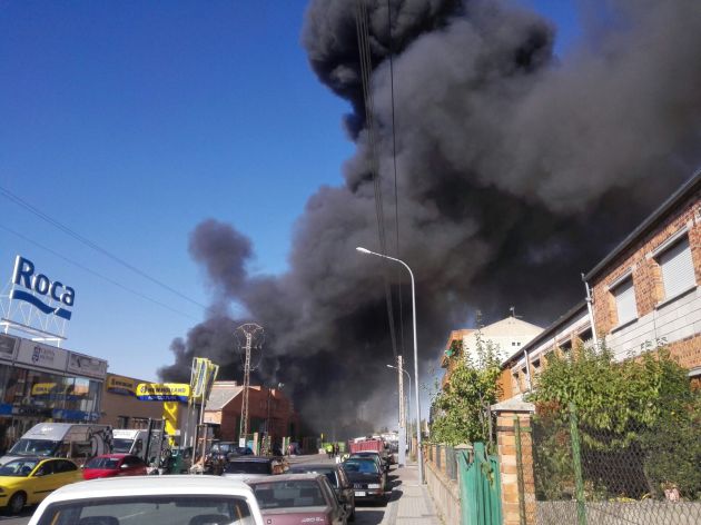 Incendio en la chatarrería Plácido Incendio en la chatarrería Plácido