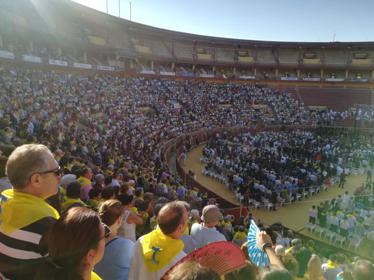 Momento del encuentro de Laicos en la plaza de toros Momento del encuentro de Laicos en la plaza de toros